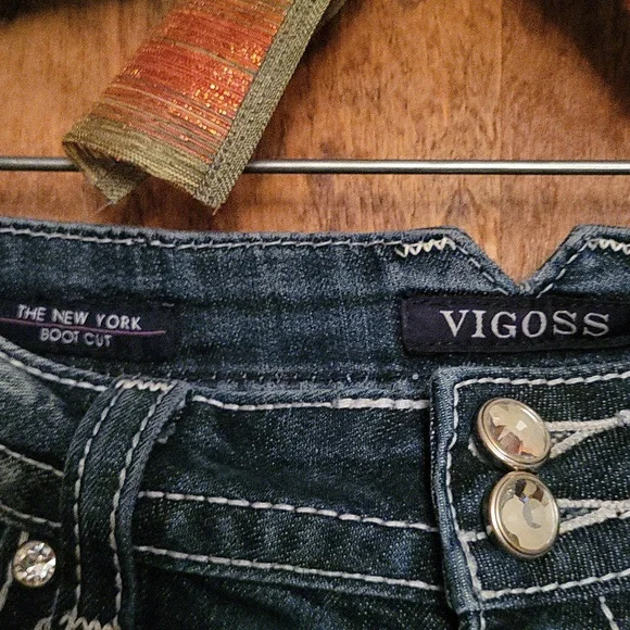 Vigoss Blue Jeans with Embellished Pockets Size 7/9 - Picture 13 of 15